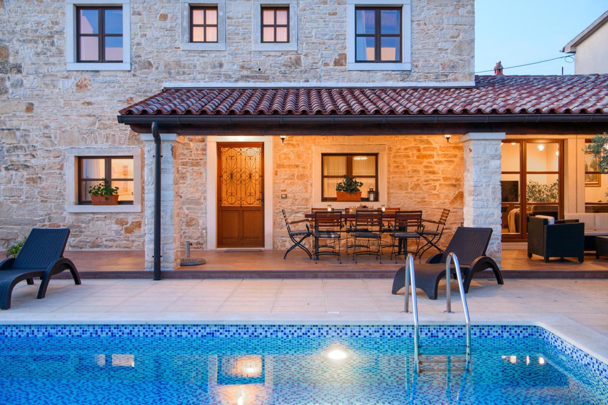 Villa Gina Valtura Exterior photo